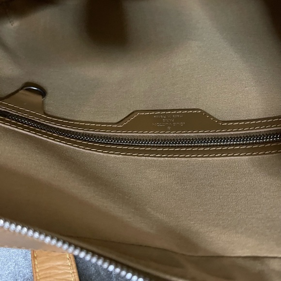 Authentic Louis Vuitton bag - Picture 8 of 17